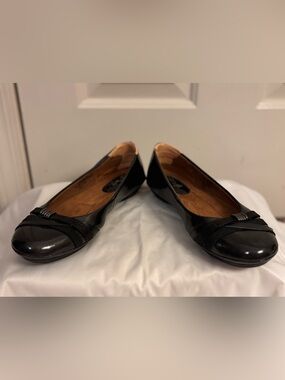 Women's Black Patent Peep-Toe Flats with metal Accent